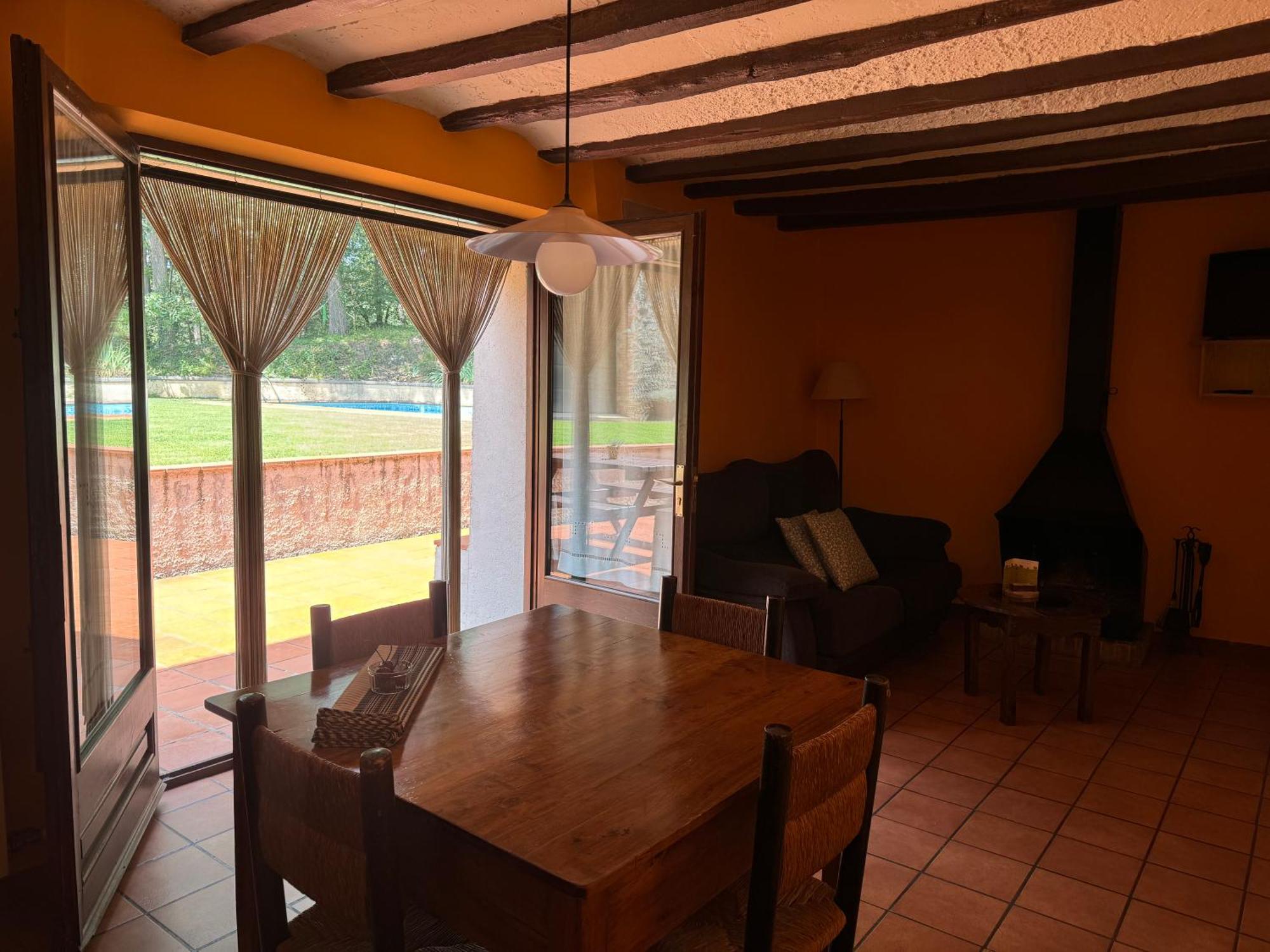 Mas Masnou Guest House Olot Bagian luar foto